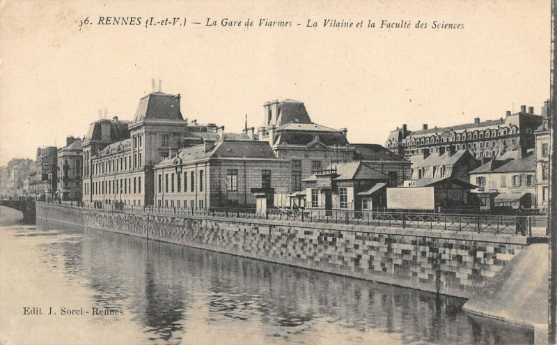 Carte postale ancienne Rennes La Gare De Viarmes à Rennes
