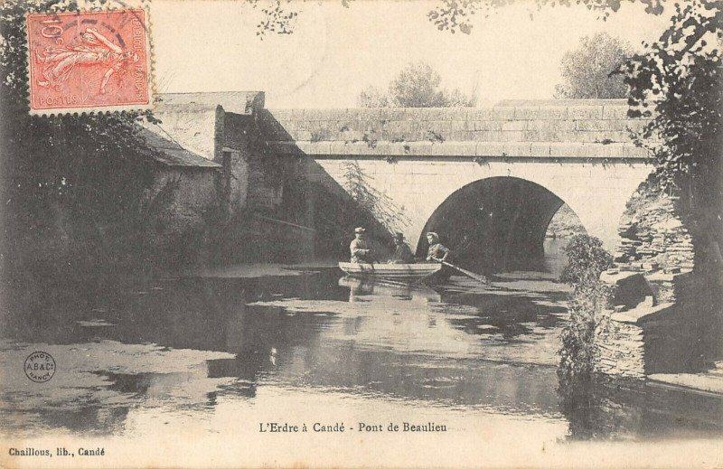 Carte postale ancienne L'Erdre A Cande Pont De Beaulieu à Candé
