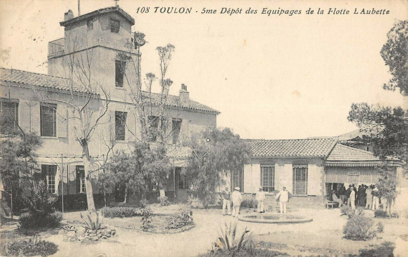 Carte postale ancienne Toulon 5e Depot Des Equipages De La Flotte Aubette à Toulon
