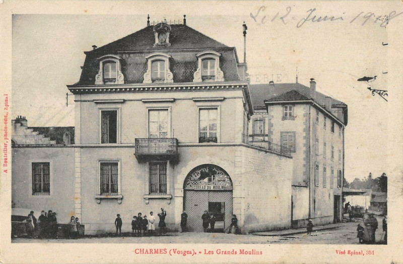 Carte postale ancienne Charmes Les Grands Moulins à Charmes