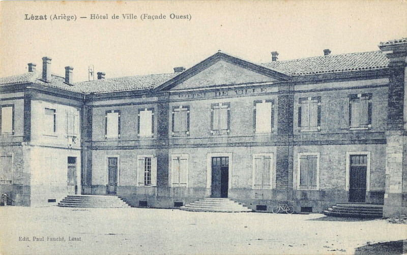 Carte postale ancienne Lezat Hotel De Ville Facade Ouest