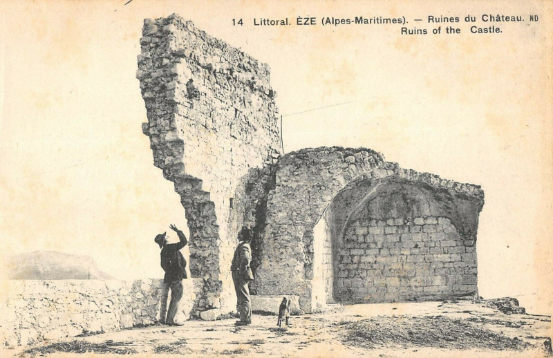 Carte postale ancienne Eze Ruines Du Chateau à Èze