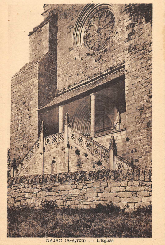 Carte postale ancienne Najac Eglise à Najac