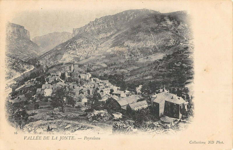 Carte postale ancienne Vallee De La Jonte Peyreleau à Peyreleau