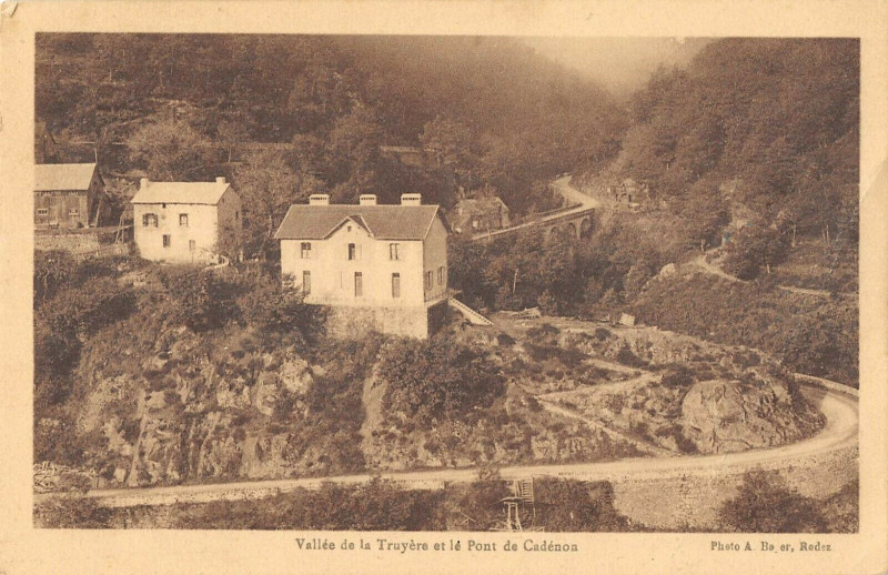 Carte postale ancienne Vallee De La Truyere Et Pont De Cadenon