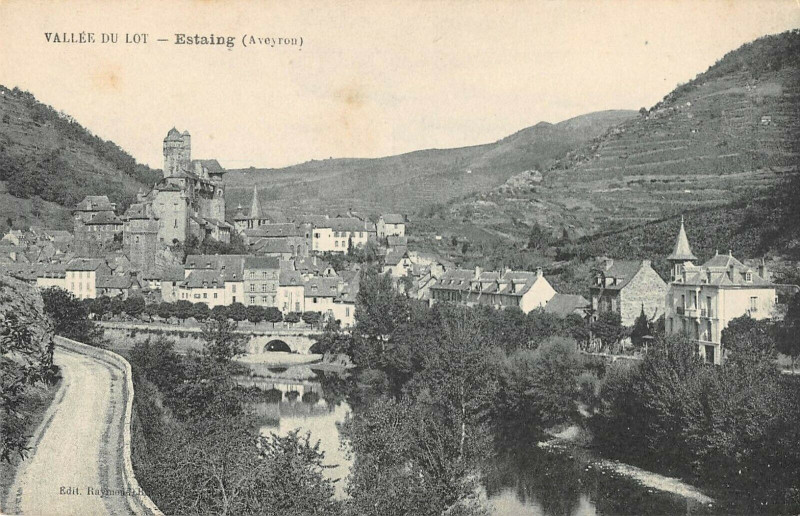 Carte postale ancienne Estaing Vallee Du Lot à Estaing