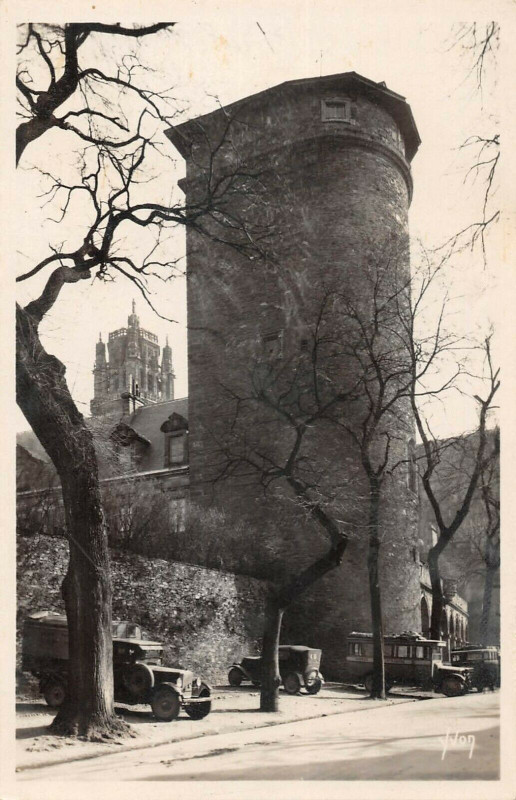 Carte postale ancienne Rodez Tour Des Corbieres à Rodez