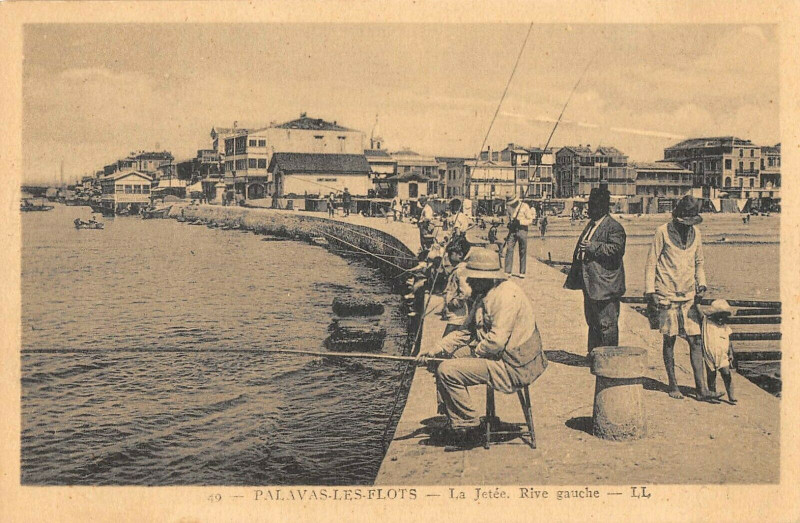 Carte postale ancienne Palavas Les Flots La Jetee Rive Gauche à Palavas-les-Flots