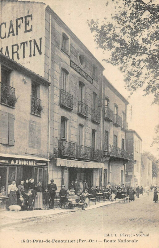 Carte postale ancienne Saint Paul De Fenouillet Route Nationale Cafe Martin à Fenouillet
