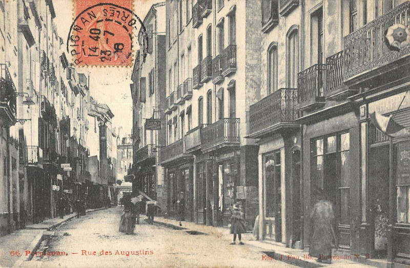Carte postale ancienne Perpignan Rue Des Augustins à Perpignan
