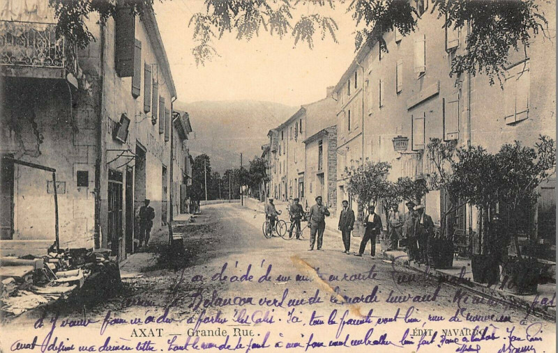 Carte postale ancienne Axat Grande Rue à Axat