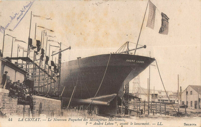 Carte postale ancienne La Ciotat Nouveau Paquebot Messageries Maritimes Andre Lebon Lancement à La Ciotat