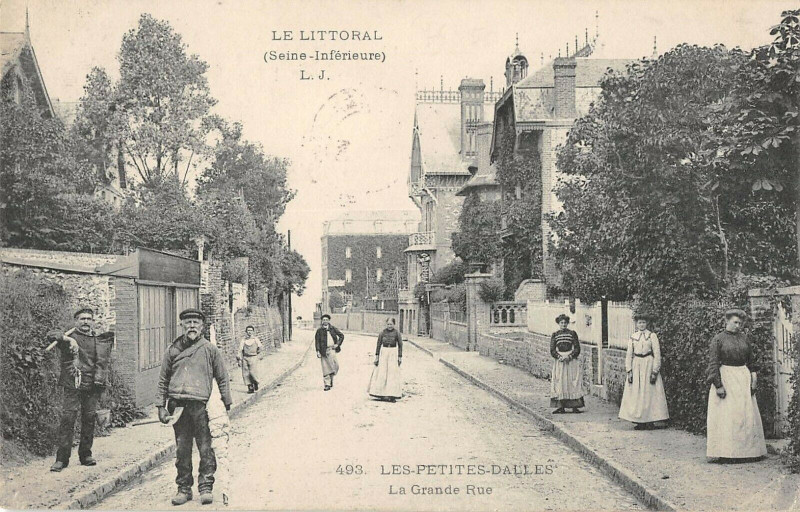 Carte postale ancienne Petites Dalles La Grande Rue