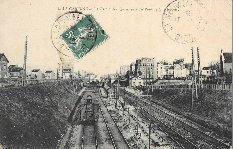 Carte postale ancienne La Garenne La Gare Et Les Quais Pris Du Pont De Charlebourg