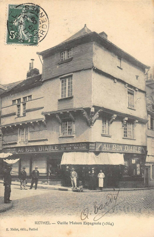 Carte postale ancienne Rethel Vieille Maison Espagnole à Rethel