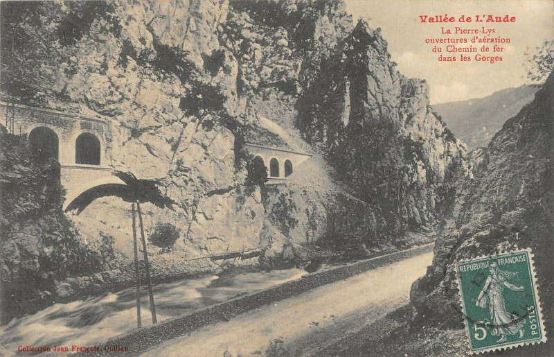 Carte postale ancienne La Pierre Lys Ouvertures D'Aeration Du Chemin De Fer