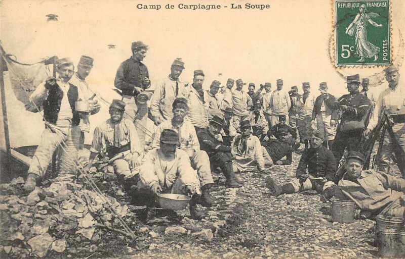 Carte postale ancienne Camp De Carpiagne La Soupe