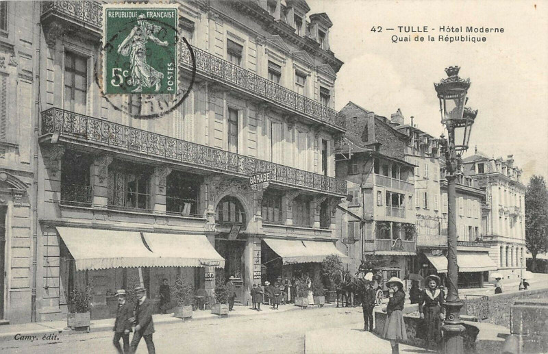 Carte postale ancienne Tulle Hotel Moderne Quai De La Republique à Tulle