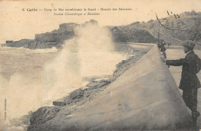 Carte postale ancienne Cette Coup De Mer Envahissant Le Stand Montee Des Bedouins