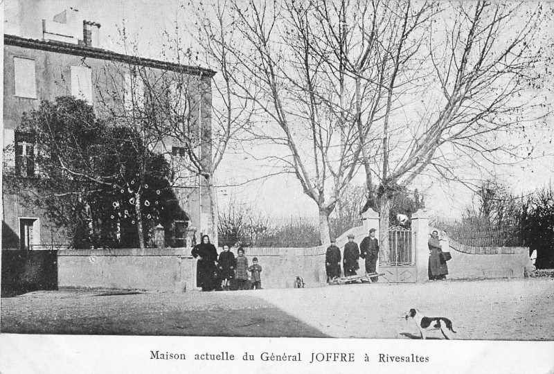 Carte postale ancienne Rivesaltes Maison Actuelle Du General Joffre à Rivesaltes