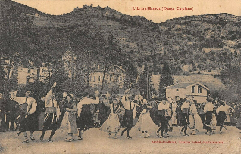 Carte postale ancienne L'Entrellisade Danse Catalane