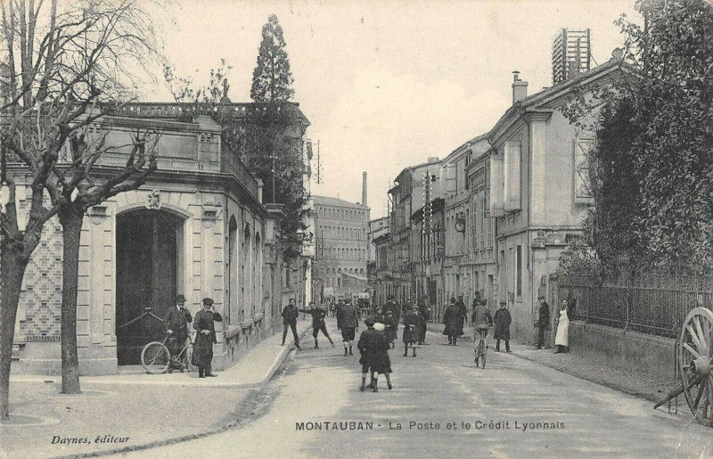 Carte postale ancienne Montauban La Poste Et Credit Lyonnais à Montauban