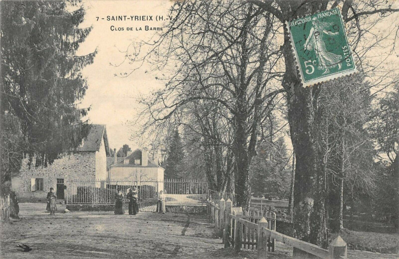 Carte postale ancienne Saint Yrieix Clos De La Barre
