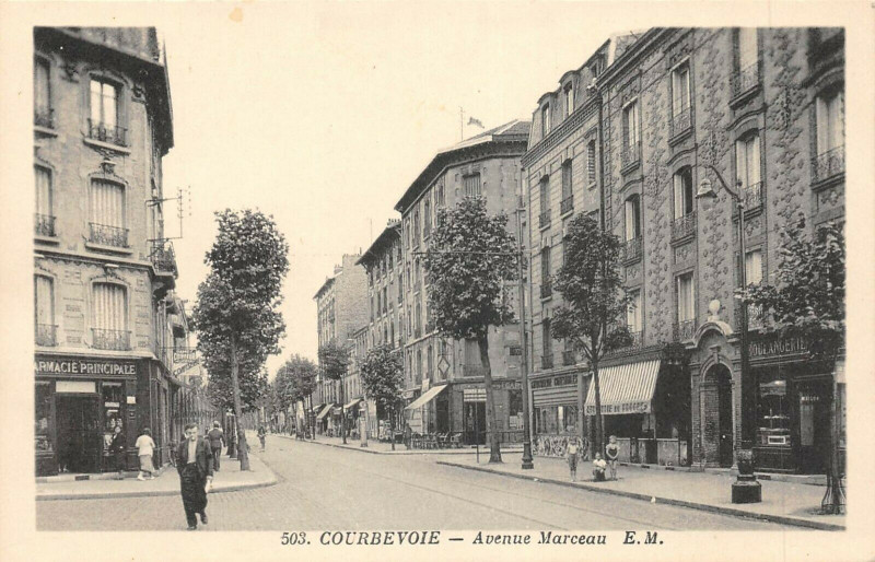 Carte postale ancienne Courbevoie Avenue Marceau à Courbevoie