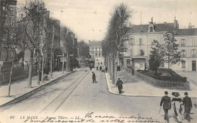 Carte postale ancienne Le Mans Avenue Thiers au Mans