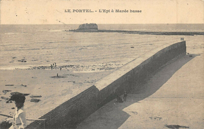 Carte postale ancienne Le Portel L'Epi A Maree Basse au Portel