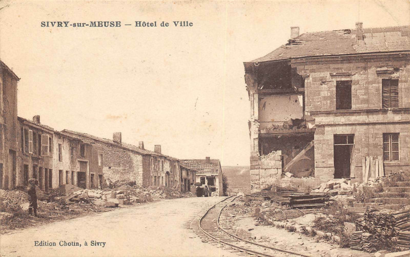 Carte postale ancienne Sivry Sur Meuse Hotel De Ville à Sivry-sur-Meuse