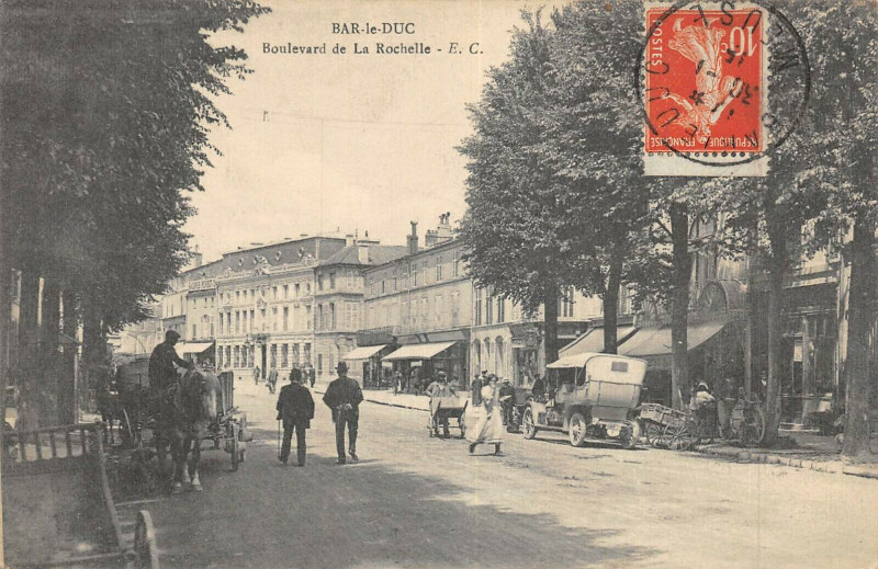Carte postale ancienne Verdun Boulevard De La Rochelle à Verdun
