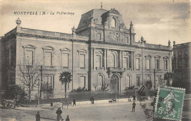 Carte postale ancienne Montpellier La Prefecture à Montpellier