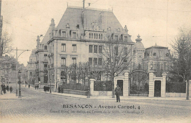 Carte postale ancienne Besancon Avenue Carnot Grand Hotel Des Bains à Besançon