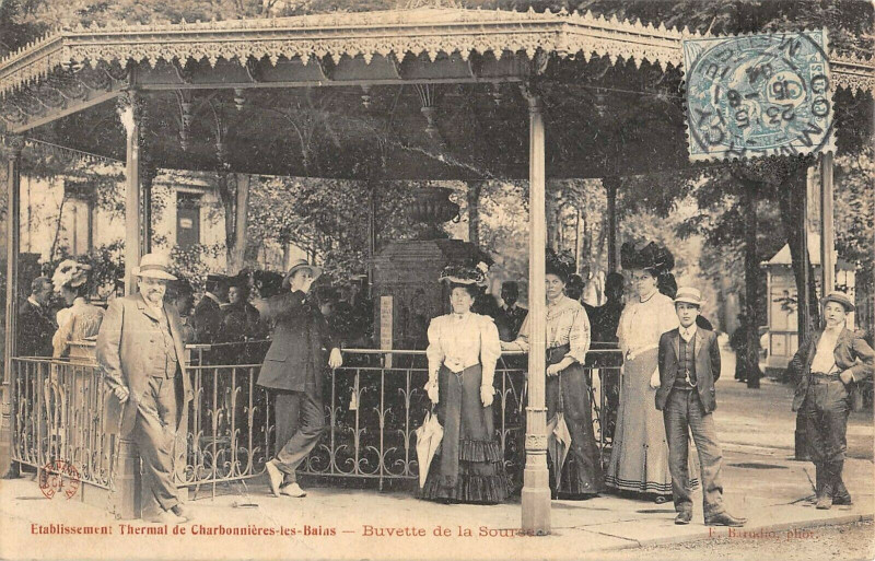 Carte postale ancienne Etablissement Thermal De Charbonnieres Les Bains Buvette De La Source