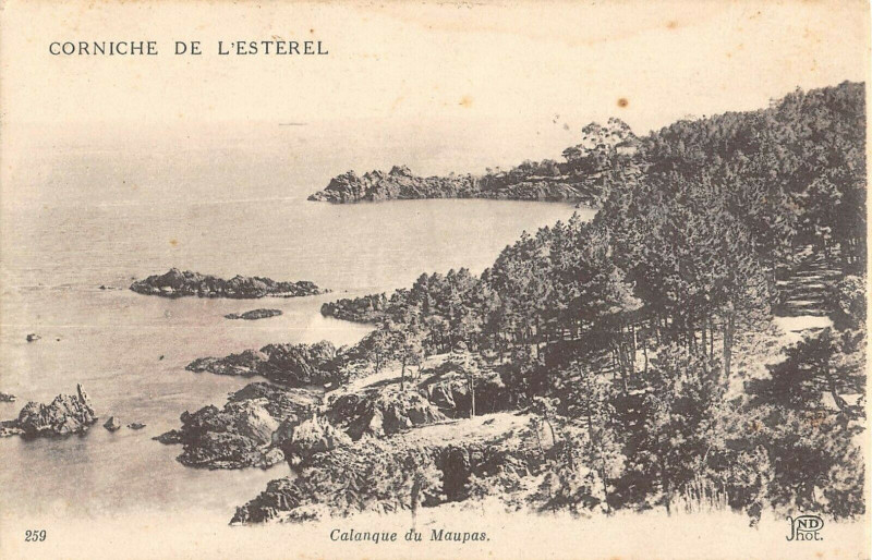 Carte postale ancienne Corniche De L'Esterel Calanque De Maupas