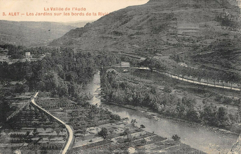 Carte postale ancienne Alet Les Jardins Sur Les Bords De La Riviere