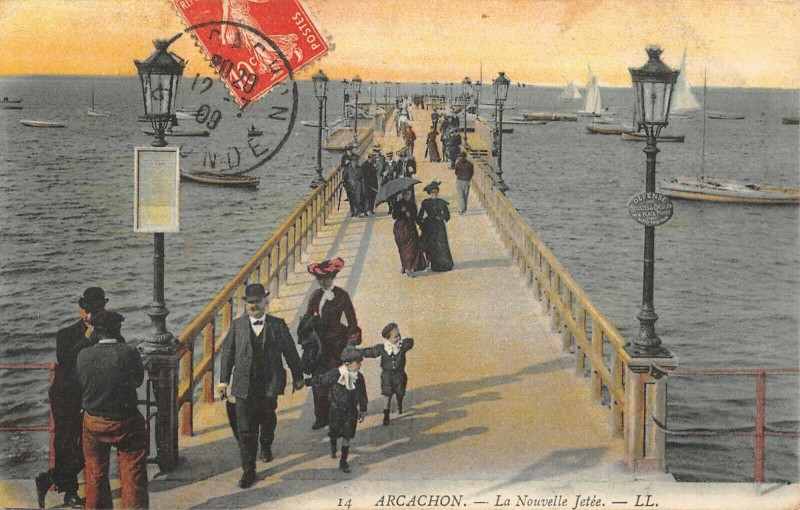 Carte postale ancienne Arcachon la nouvelle jetee à Arcachon