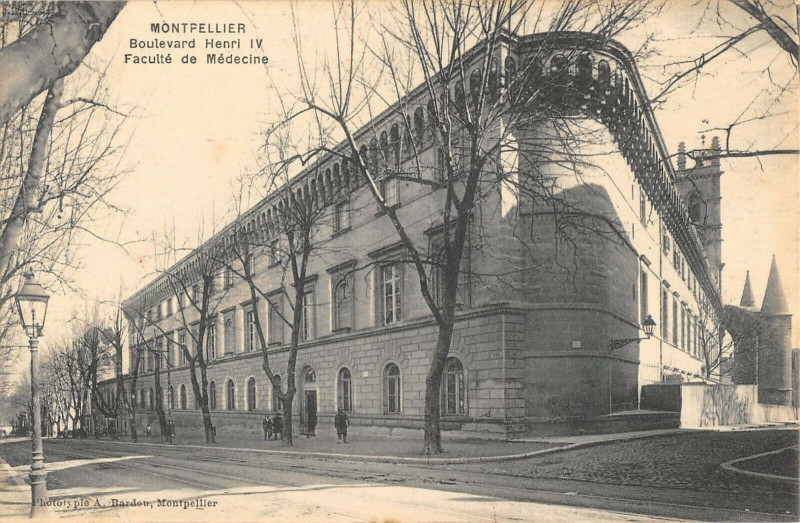 Carte postale ancienne Montpellier Boulevard Henri Iv Faculte De Medecine à Montpellier