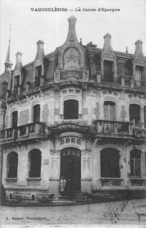 Carte postale ancienne Vaucouleurs La Caisse D'Epargne à Vaucouleurs