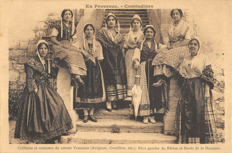 Carte postale ancienne En Provence Comtadines