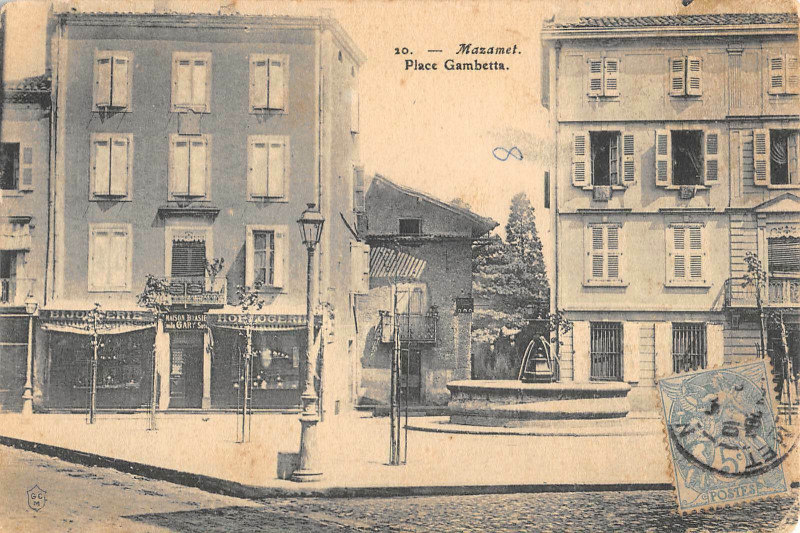Carte postale ancienne Mazamet Place Gambetta à Mazamet