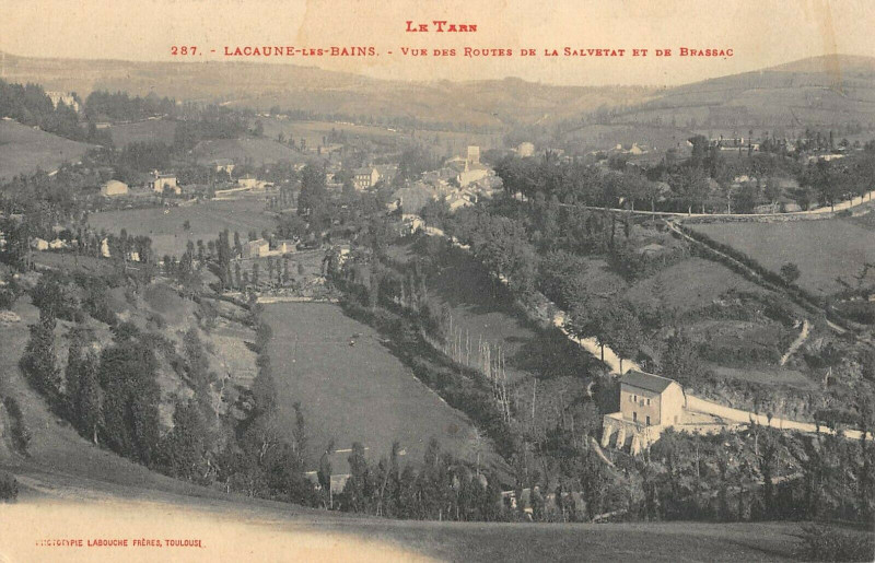 Carte postale ancienne Lacaune Les Bains Vue Des Routes De La Salvetat Et De Brassac à Lacaune