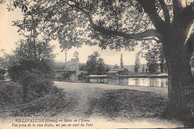 Carte postale ancienne Villevallier Bords De L'Yonne à Villevallier