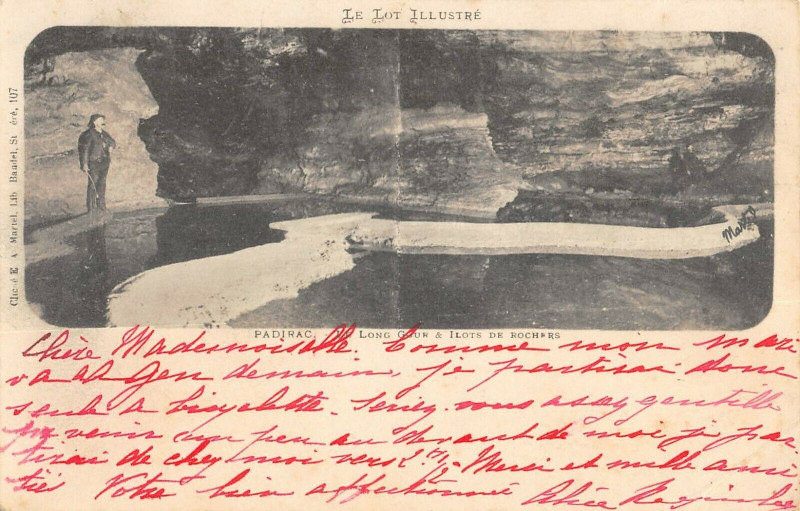 Carte postale ancienne Padirac Le Long Gour Et Ilots De Rochers à Padirac