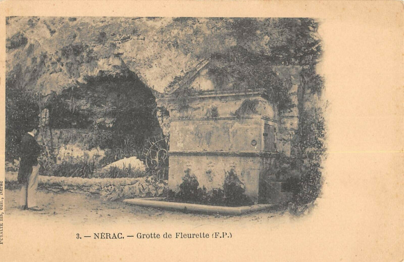 Carte postale ancienne Nerac Grotte De Fleurette à Nérac