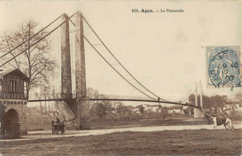 Carte postale ancienne Agen La Passerelle (cpa glacée émail à Agen