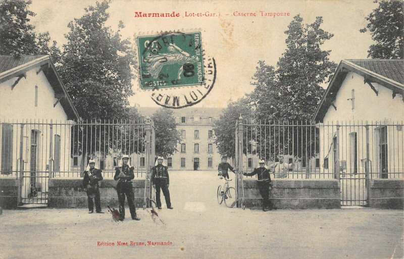 Carte postale ancienne Marmande Caserne Tampoure à Marmande