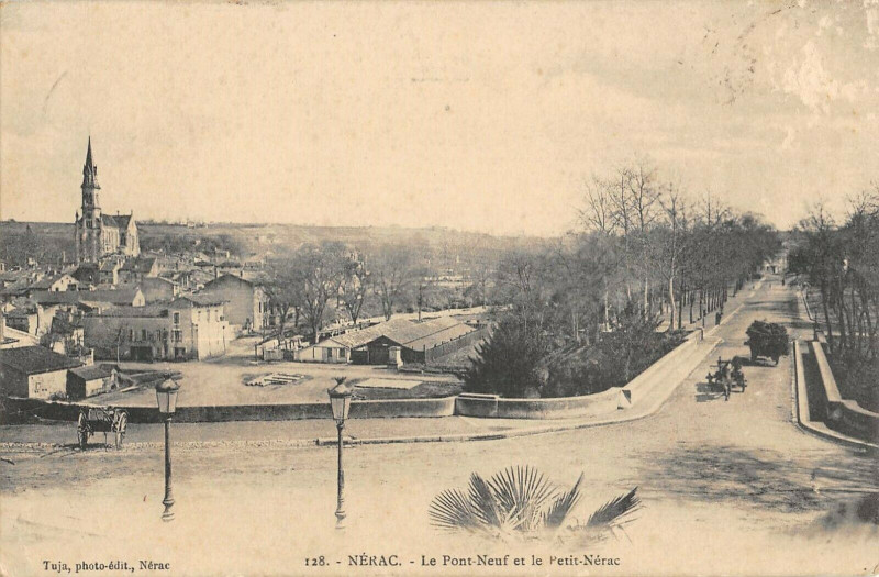 Carte postale ancienne Merac Le Pont Neuf Et Le Petit Nerac à Nérac