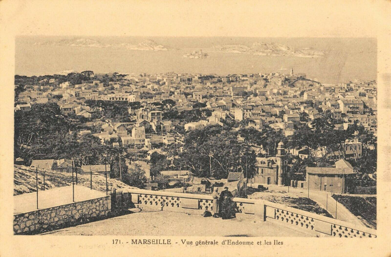 Carte postale ancienne Marseille Vue Generale D'Endoume Et Les Iles à Marseille